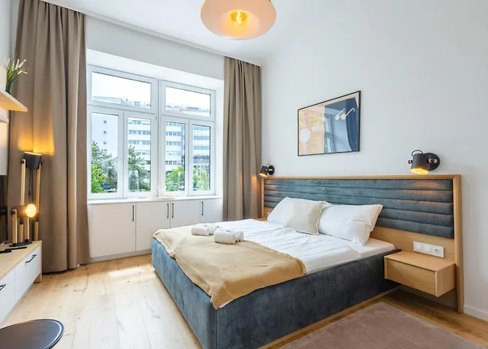 Josef's I Premium I Metro Access Apartment