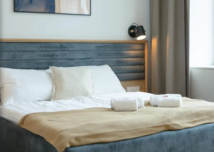 Josef's I Premium I Metro Access Apartment